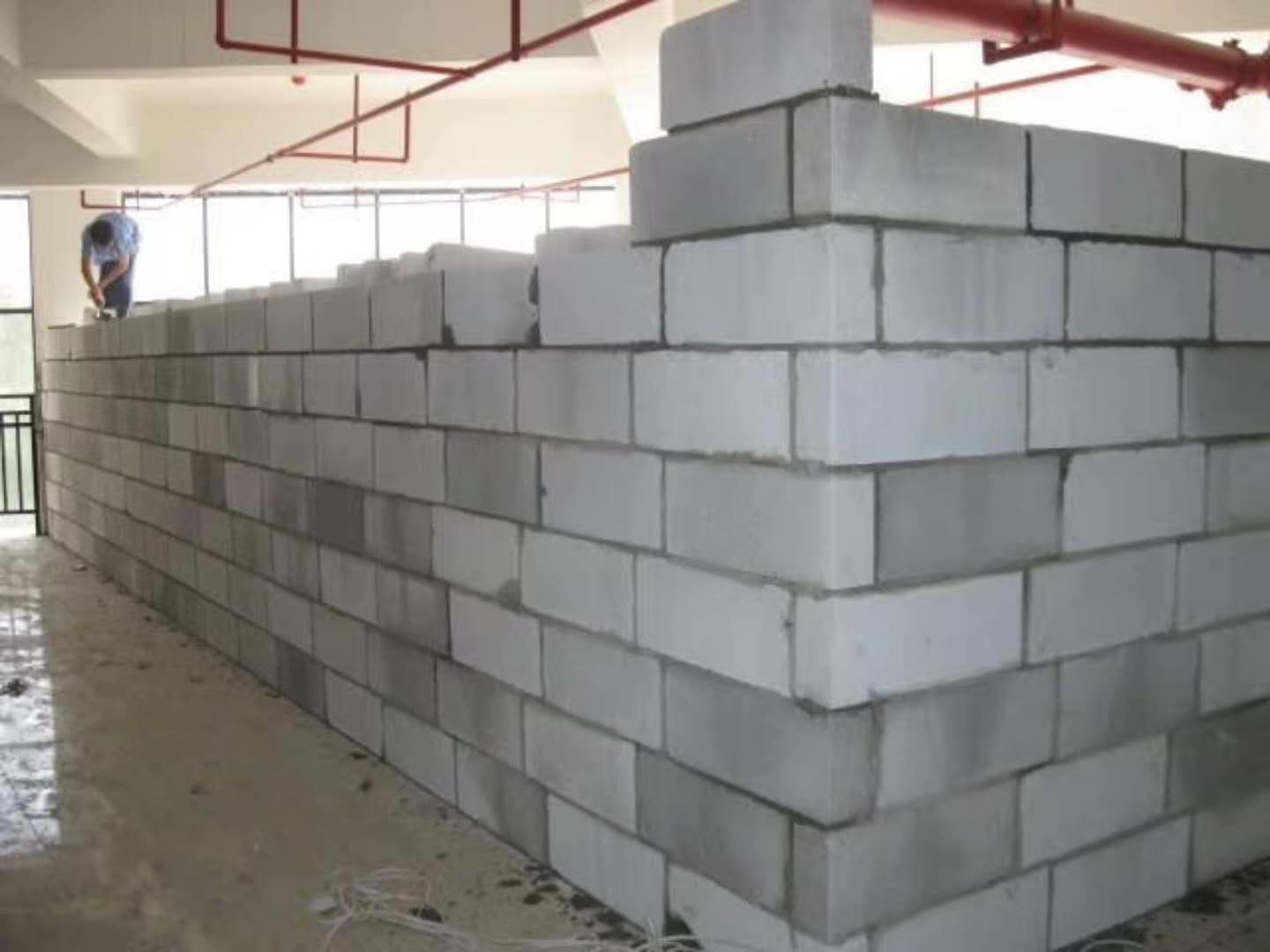 中阳蒸压加气混凝土砌块承重墙静力和抗震性能的研究